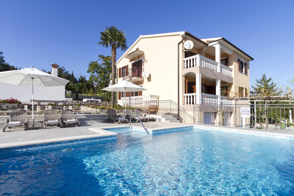Apartments Rajkovic 라빈 외부 사진